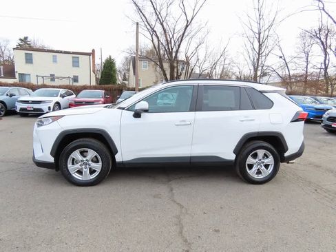 Used 2020 Toyota RAV4 XLE image 3