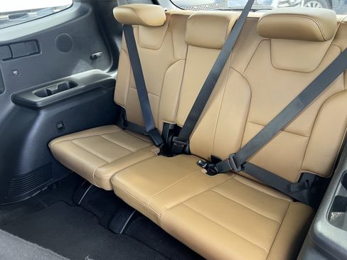 Used 2020 Kia Telluride SX w/ Towing Package image 16