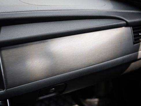 Used 2018 Jaguar XF S AWD/4WD image 40