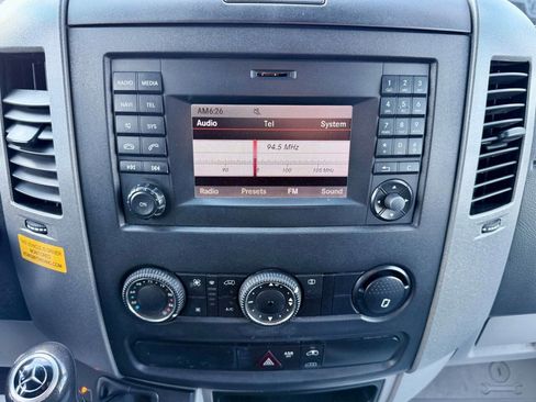 Used 2014 Mercedes-Benz Sprinter 3500 image 37