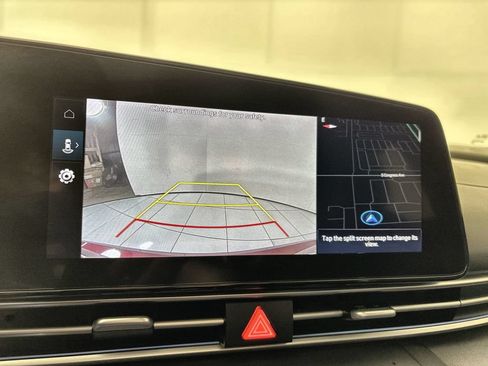 Certified 2025 Hyundai Elantra SEL FWD image 24