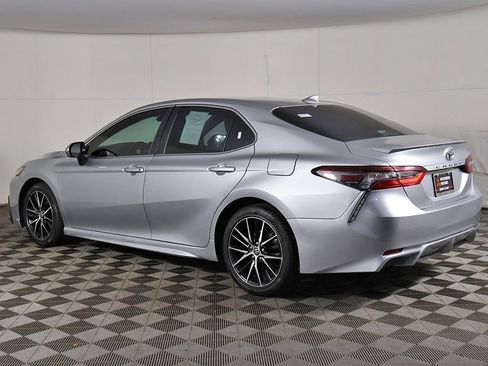 Used 2023 Toyota Camry SE w/ Convenience Package FWD image 6