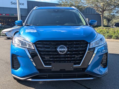 Used 2024 Nissan Kicks SV image 9