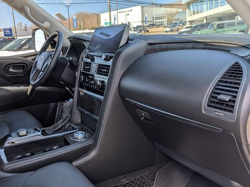 Used 2022 INFINITI QX80 Luxe w/ Cargo Package image 25