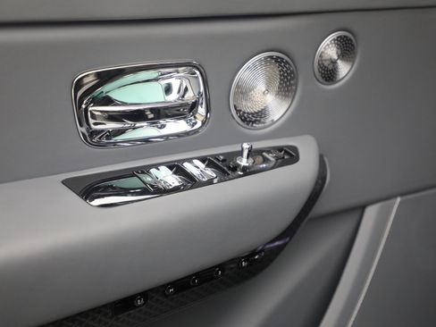 Certified 2025 Rolls-Royce Cullinan Black Badge image 33