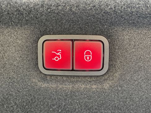 New 2026 Mercedes-Benz Maybach SL 680 image 17