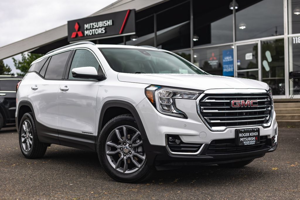 Used 2024 GMC Terrain SLT w/ Tech Package AWD/4WD image 1
