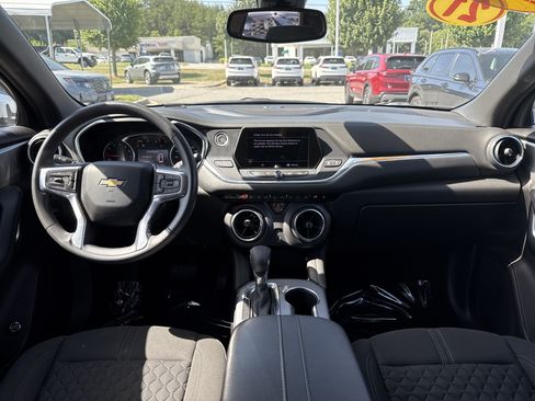 Used 2021 Chevrolet Blazer LT FWD image 30