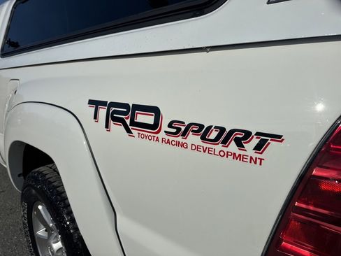 Used 2015 Toyota Tacoma 4x4 Double Cab image 28