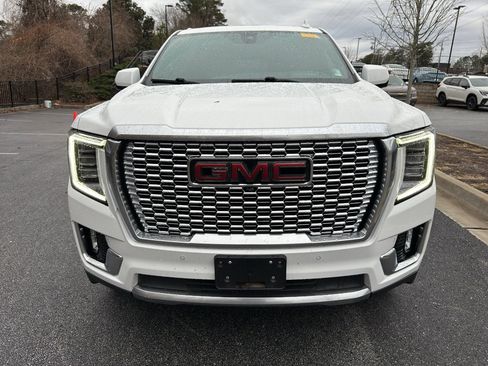 Used 2021 GMC Yukon Denali w/ Denali Premium Package image 2