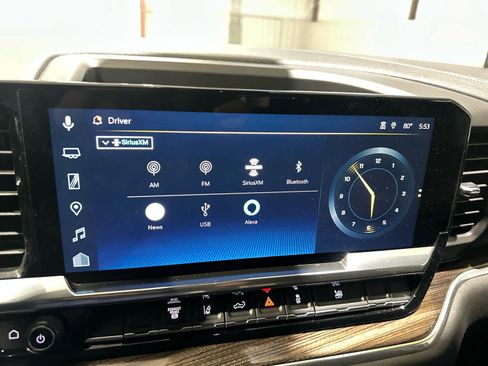 Used 2025 Chevrolet Silverado 2500 LT w/ Convenience Package image 26