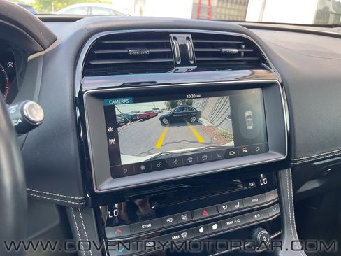 Used 2019 Jaguar F-PACE S image 17