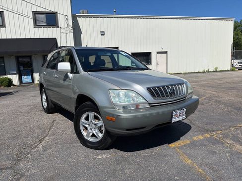 Used 2002 Lexus RX 300 4WD w/ Premium Pkg Plus image 8