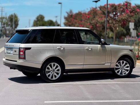 Used 2013 Land Rover Range Rover HSE AWD/4WD image 18