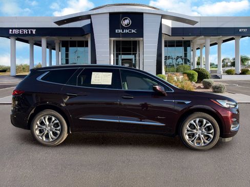 Used 2021 Buick Enclave Avenir w/ Avenir Technology Package FWD image 2