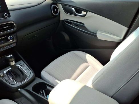 Used 2023 Hyundai Kona SEL w/ Convenience Package FWD image 11