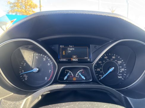 Used 2017 Ford Focus SEL image 21