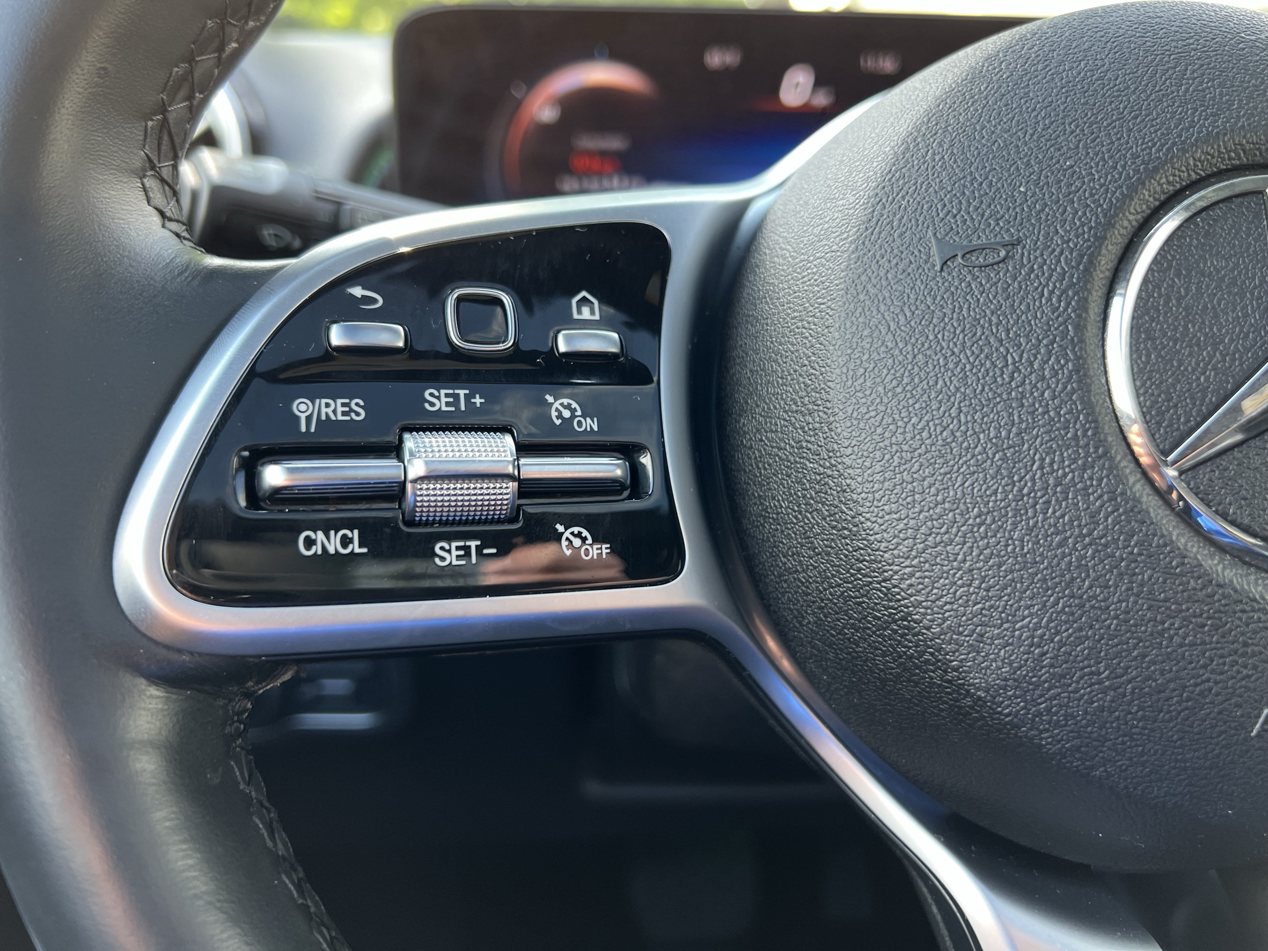 Certified 2022 Mercedes-Benz GLB 250 4MATIC image 19