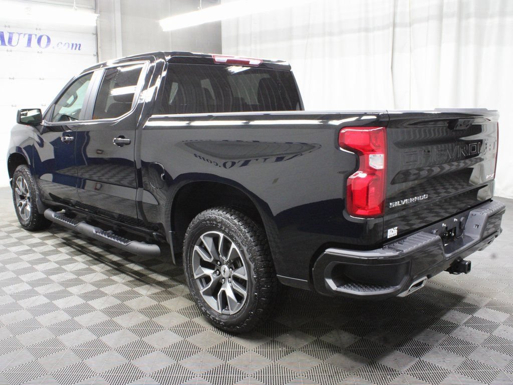 Used 2025 Chevrolet Silverado 1500 RST AWD/4WD image 5