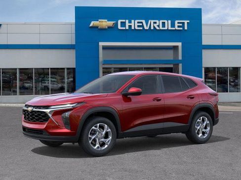 New 2026 Chevrolet Trax LS image 2