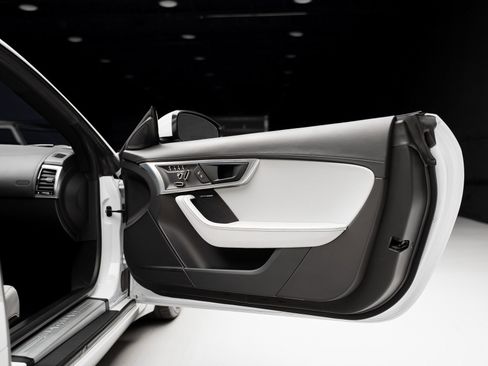 Used 2020 Jaguar F-TYPE Coupe image 60