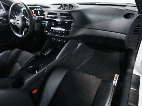 Used 2024 Nissan Z NISMO w/ Floor Mat Package RWD image 29