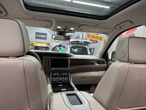 Used 2022 GMC Yukon Denali image 21