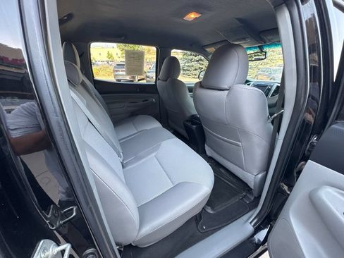 Used 2012 Toyota Tacoma 4x4 Double Cab w/ TRD Sport Upgrade Pkg image 18
