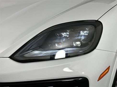 Used 2026 Porsche Cayenne Coupe AWD/4WD image 15
