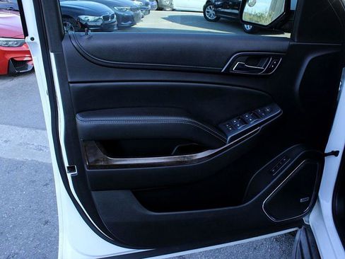 Used 2015 Chevrolet Tahoe LT image 4