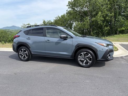 Used 2024 Subaru Crosstrek 2.0i Premium AWD/4WD image 7