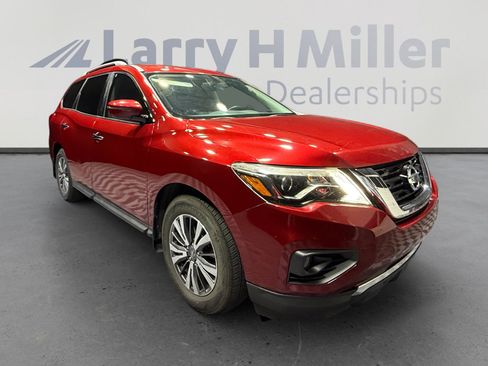 Used 2019 Nissan Pathfinder SV image 7