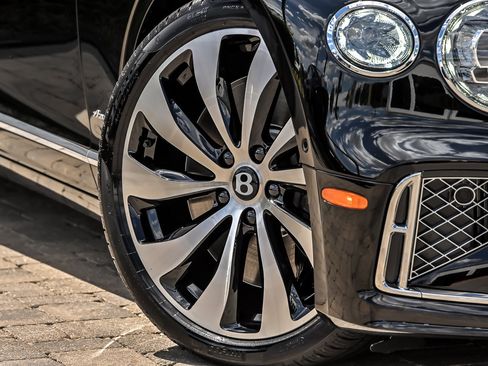 New 2026 Bentley Flying Spur Plug-In Hybrid AWD/4WD image 3