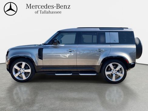 Used 2023 Land Rover Defender 110 S AWD/4WD image 8