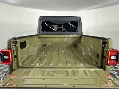 New 2026 Jeep Gladiator Sport AWD/4WD image 6