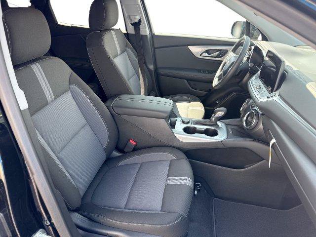 New 2026 Chevrolet Blazer LT w/ Convenience Package FWD image 25