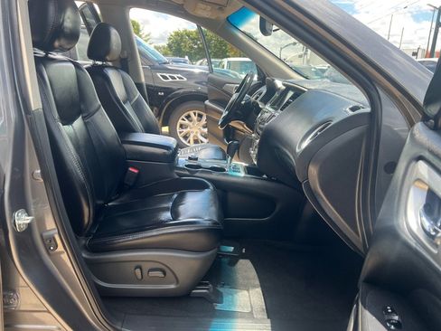 Used 2020 Nissan Pathfinder SL AWD/4WD image 15