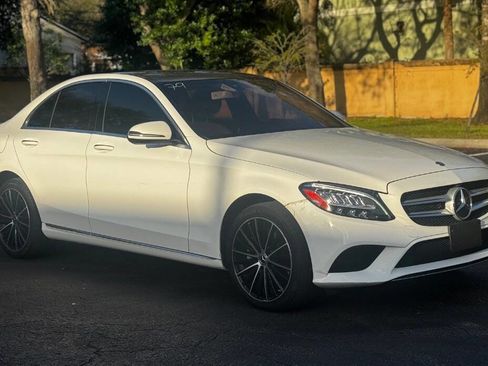 Used 2019 Mercedes-Benz C 300 4MATIC Sedan image 13
