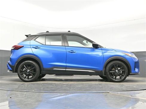 Used 2024 Nissan Kicks SR w/ SR Premium Package image 26