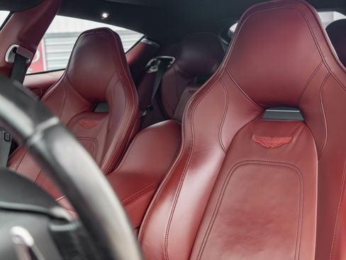 Used 2016 Aston Martin Rapide S image 10