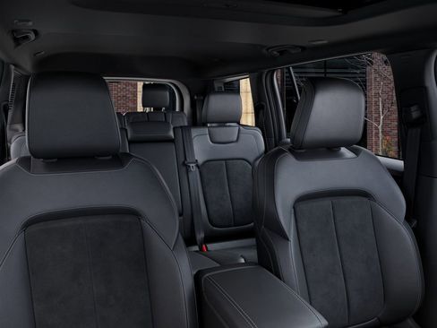 New 2026 Jeep Grand Cherokee L 4WD image 26