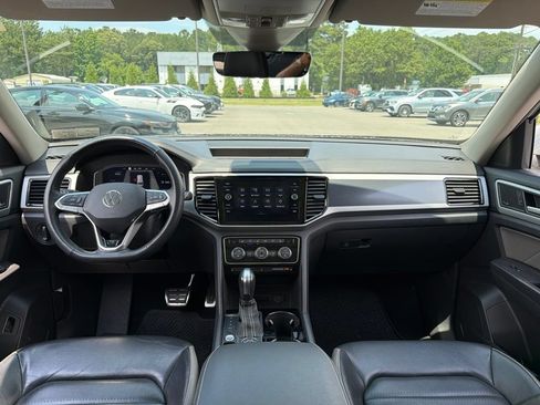 Used 2023 Volkswagen Atlas SEL Premium AWD/4WD image 8