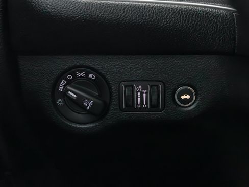 Used 2018 Dodge Challenger SXT Plus RWD image 51