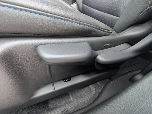 Used 2025 Chevrolet Trax LT w/ Driver Confidence Package FWD image 23