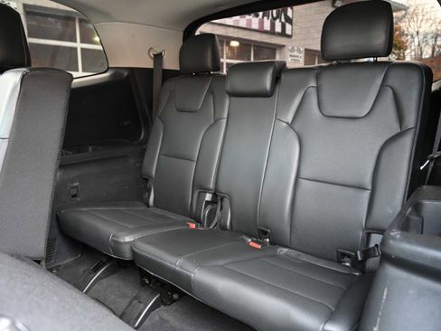 Used 2020 Kia Telluride S w/ S 8 Passenger Seating Package image 16