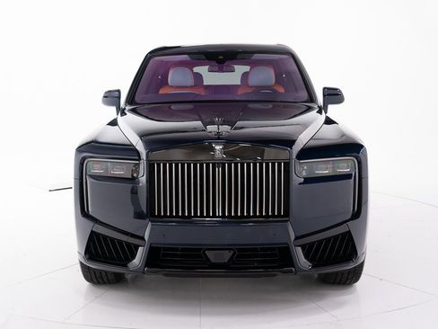 New 2026 Rolls-Royce Cullinan Black Badge image 8