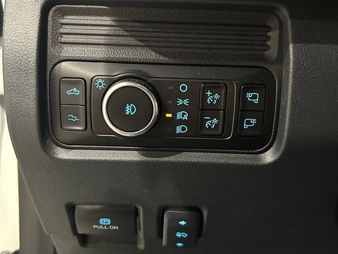 Used 2026 Ford F250 Platinum w/ Tremor Off-Road Package AWD/4WD image 15