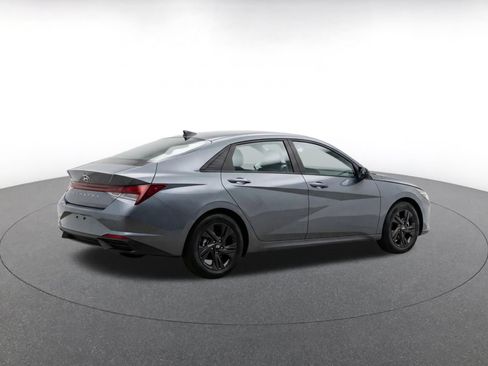 Used 2026 Hyundai Elantra Sport FWD image 8