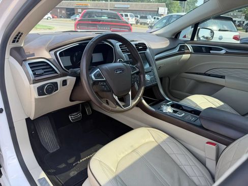 Used 2018 Ford Fusion Platinum FWD image 14
