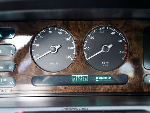 Used 1988 Jaguar XJ Vanden Plas RWD image 30